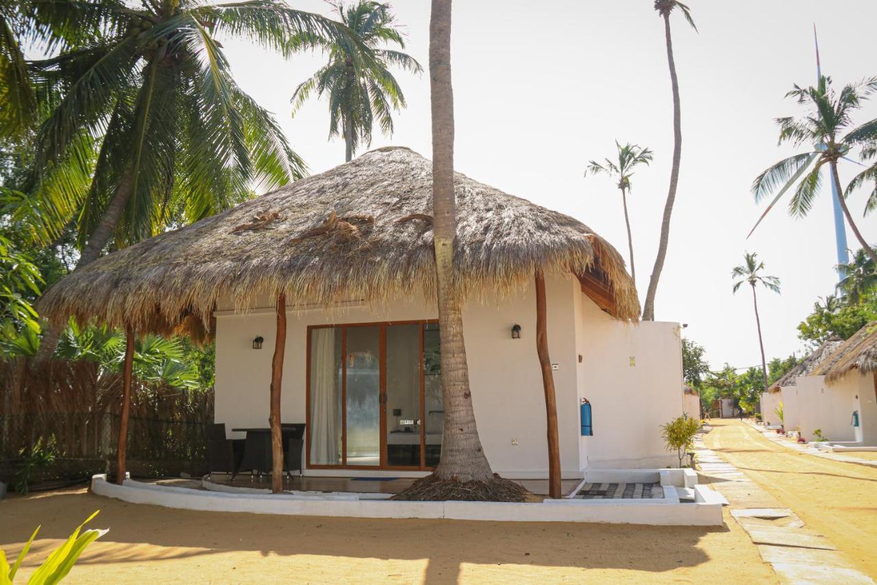 The Blue Lagoon Resort Kalpitiya Exterior foto